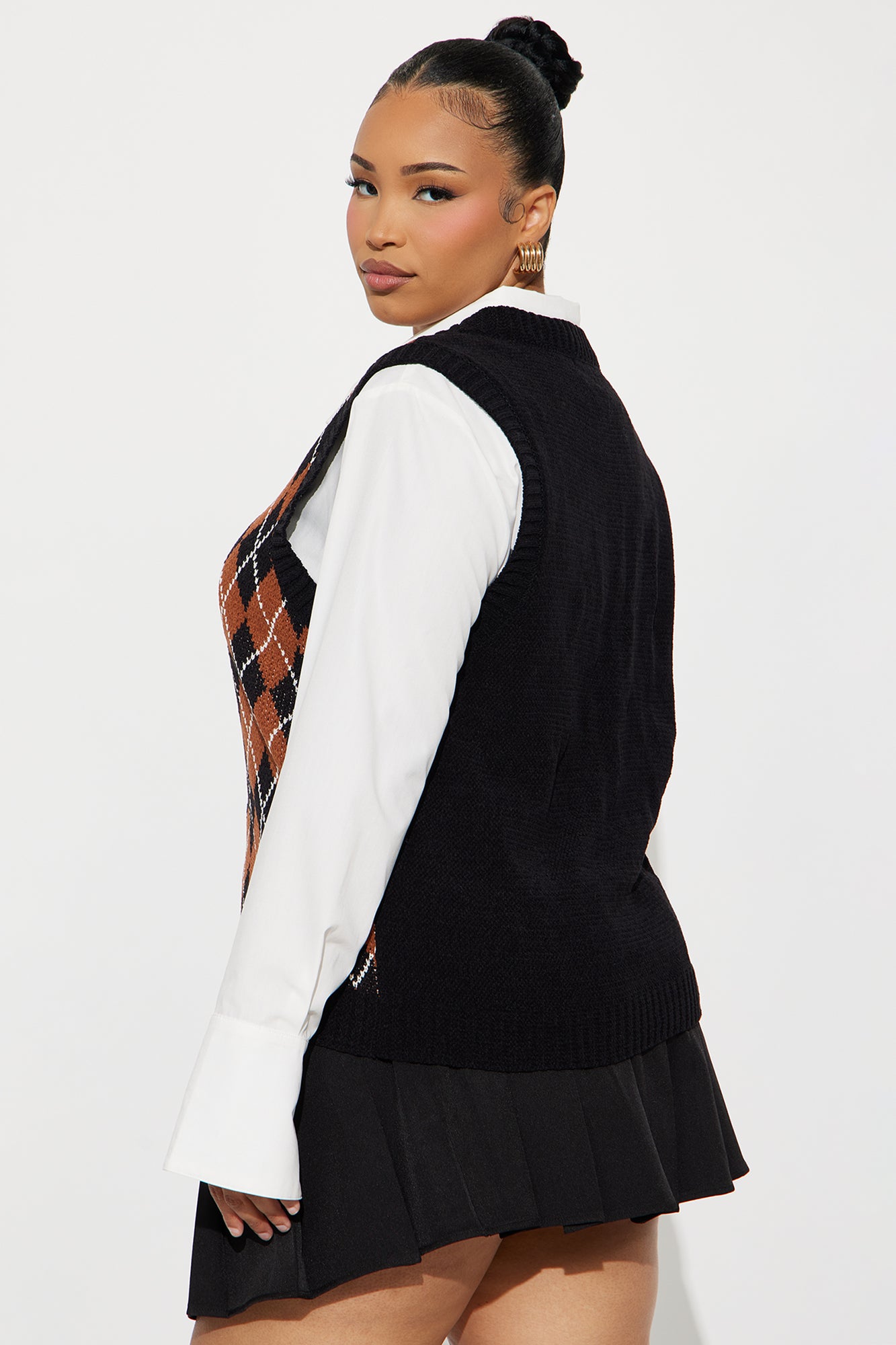 Treat Me Dinner Argyle Vest - Black/Brown - Image 6